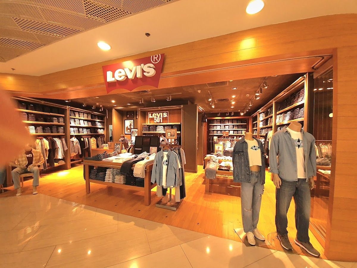 Levi's